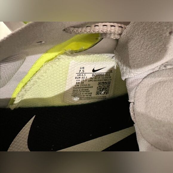 Nike Zoom Gravity sneakers - Picture 7 of 9